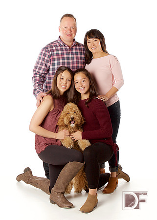 Nielsen Family w/Mikey